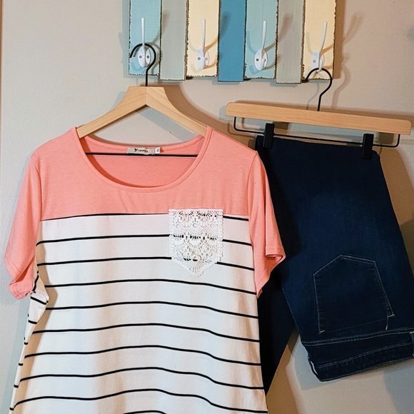 SUMMER COLORBLOCK SHORT SLEEVE TOP WITH LACE POCKET - Picture 3 of 7